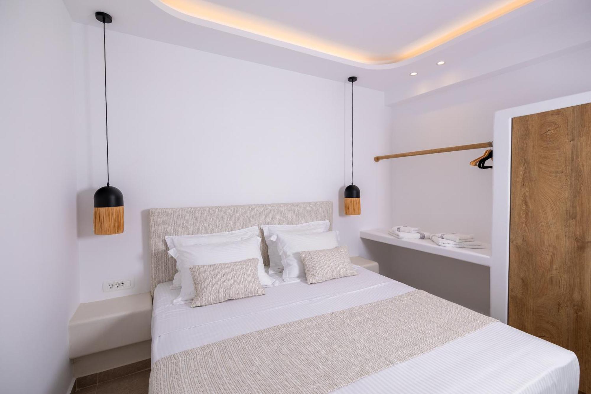 Sn Santorini Apartments Kamari  Bagian luar foto